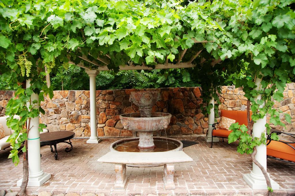 Spanish Villa Inn St. Helena Esterno foto